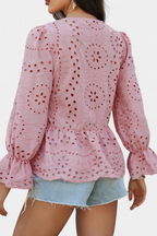 Kayden | Top Bohemio de Encaje con Corte Fluido